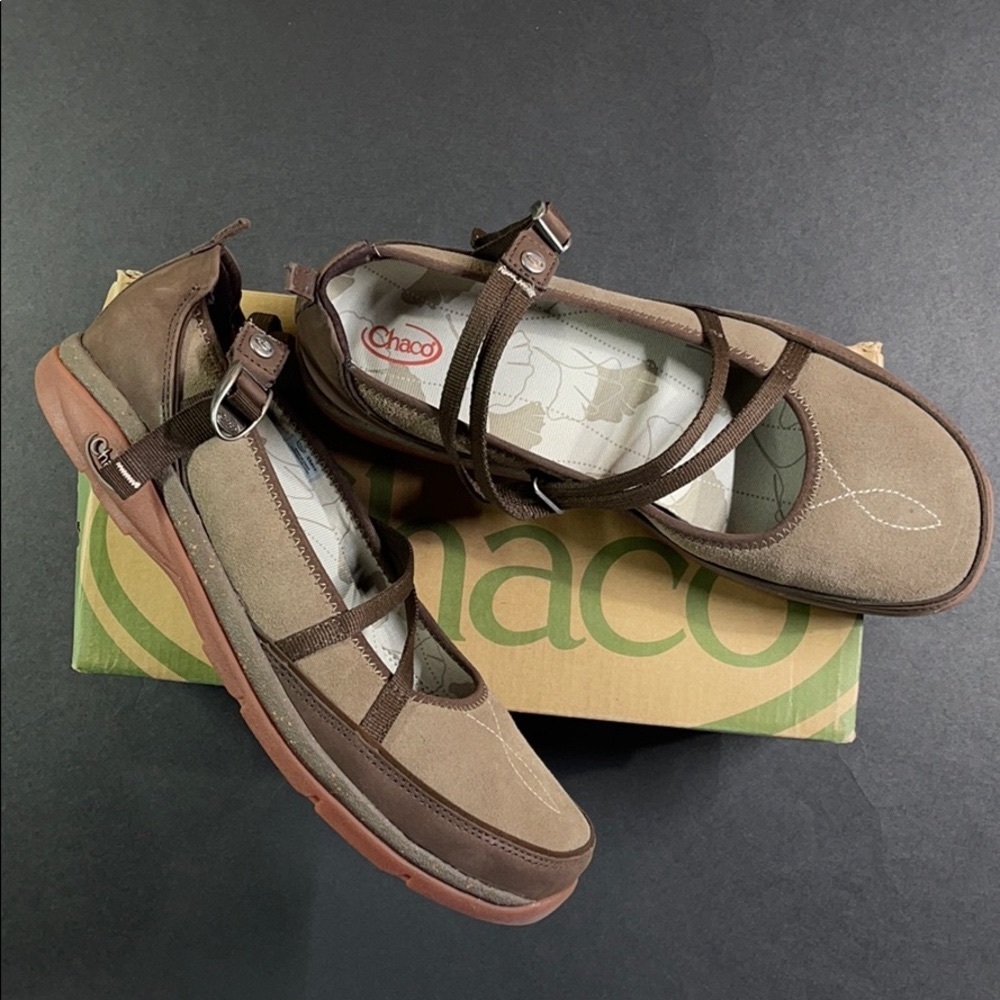 New in Box  Chaco Jane Suede Flats Shoes with Removable Arch Support Insoles 10